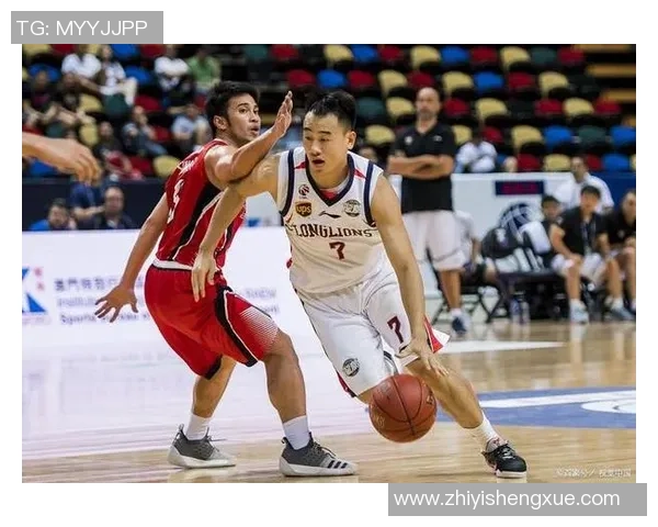 广州篮球队在选拔赛中以83分稳居积分榜首位展现强劲实力